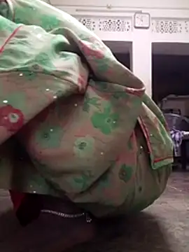 aunty_sumy live sex cam