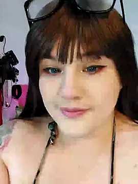 ItsNaiixa live sex cam