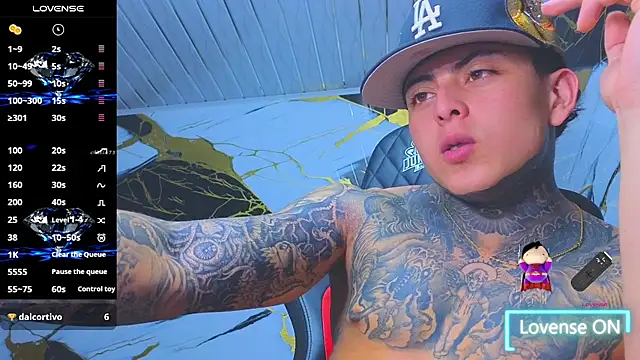 Kevin22_222 live sex cam