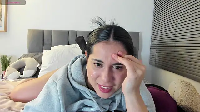 Gigi-bom live sex cam