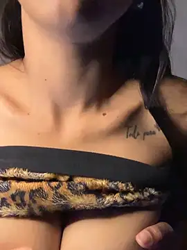 chicachocolate01 live sex cam