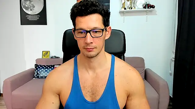 BrutusK08 live sex cam