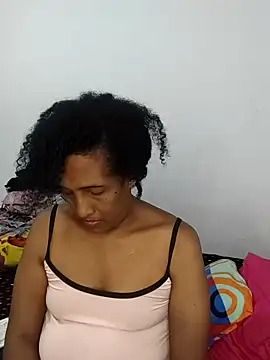 Aishamara live sex cam