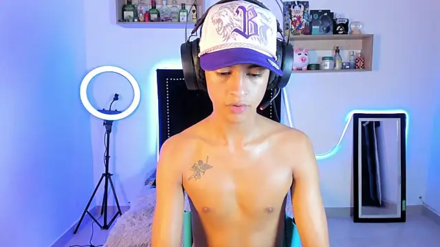 Alejo_Desire live sex cam