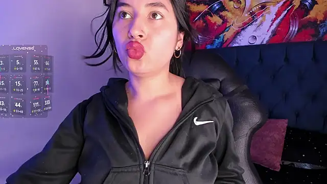 violet_blaze live sex cam