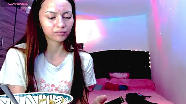 holy_juli live sex cam