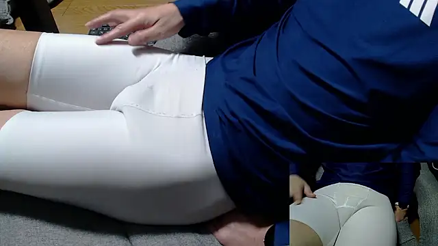 Yasu2000 live sex cam