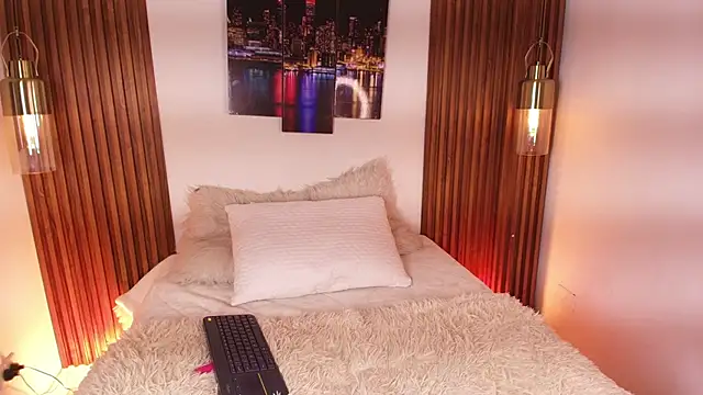 Alaia_Snow live sex cam