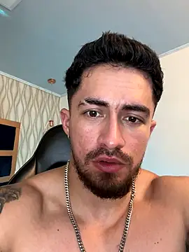 Brad_Summer live sex cam