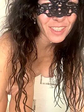 EmySkinny85 live sex cam