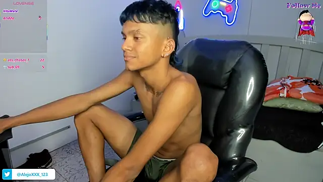 loistwink_ live sex cam