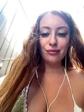 AndreaMood live sex cam