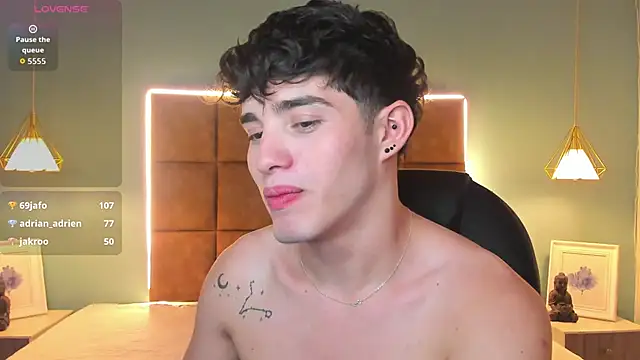 AlejooTwink live sex cam