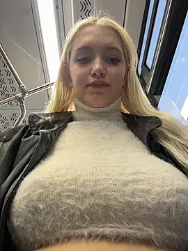 Milkyy_wway live sex cam