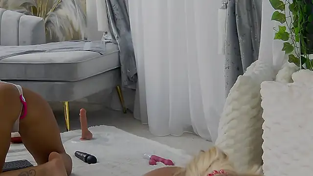 IsabelleEthan live sex cam