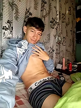 heyy_noah11 live sex cam