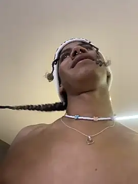 Maxim-Walker live sex cam