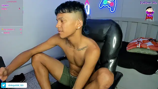 loistwink_ live sex cam