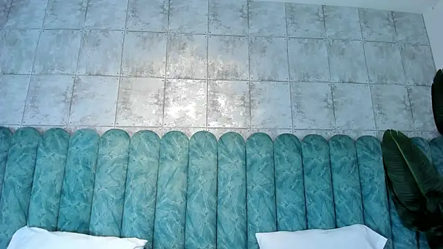 MarianaBranzz live sex cam