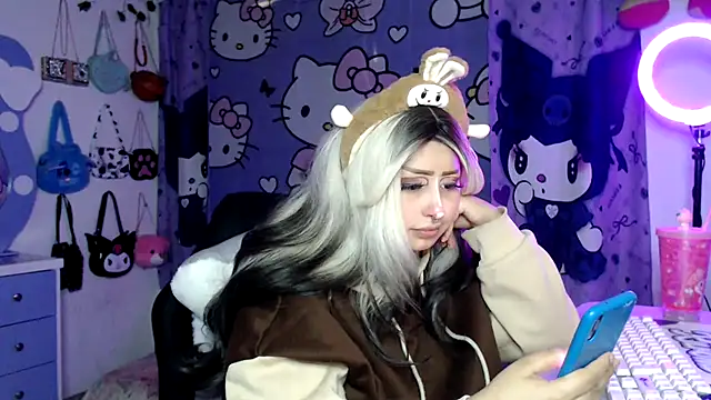 lussyevans24 live sex cam