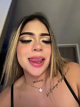 MiaWhitePink_ live sex cam