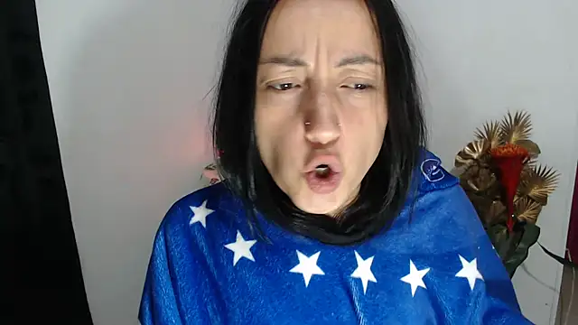 Megaan-love5 live sex cam