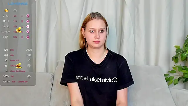 Charil_Wilson live sex cam