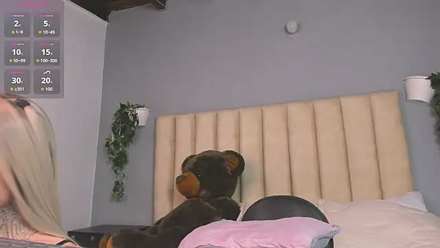 Camillesanto live sex cam