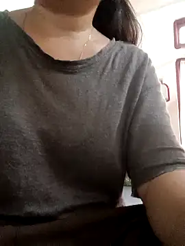 Reema_143 live sex cam