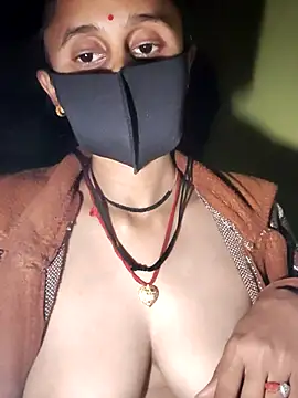 Divya_Chandok live sex cam