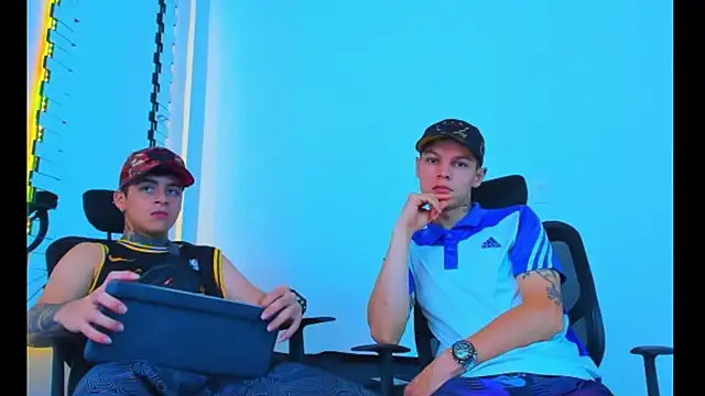 HOT_boy2025 live sex cam