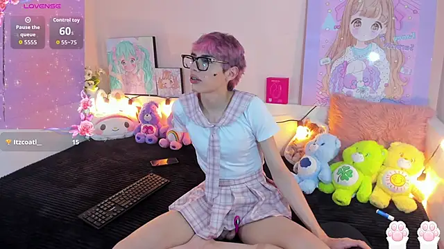Strawberry_Kitty_ live sex cam
