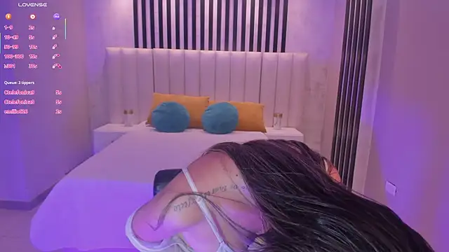 TaraLawrence live sex cam