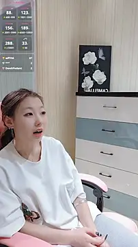 Deserve_E live sex cam