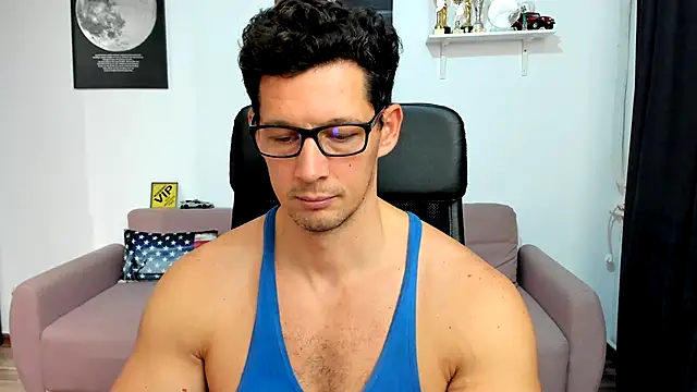 BrutusK08 live sex cam