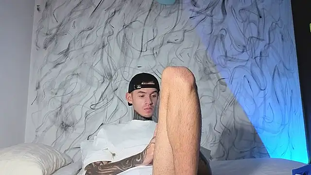 Saturno_v live sex cam