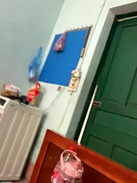 qinejr37 live sex cam