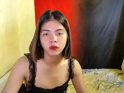 XWildTsYhannaUncutX live sex cam