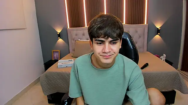 Tommy18__ live sex cam