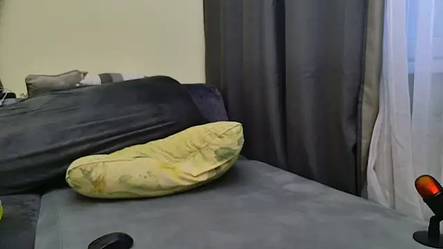 MishaMILF live sex cam