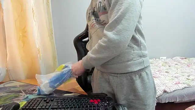 iliaskrislove live sex cam