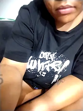 BeverlyQueen14 live sex cam