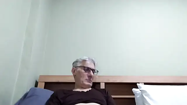 BIGUNCUTHARDCOCK live sex cam