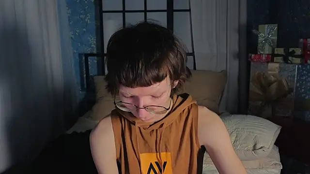 TommieHi live sex cam