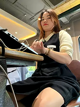 Emily_9xx live sex cam