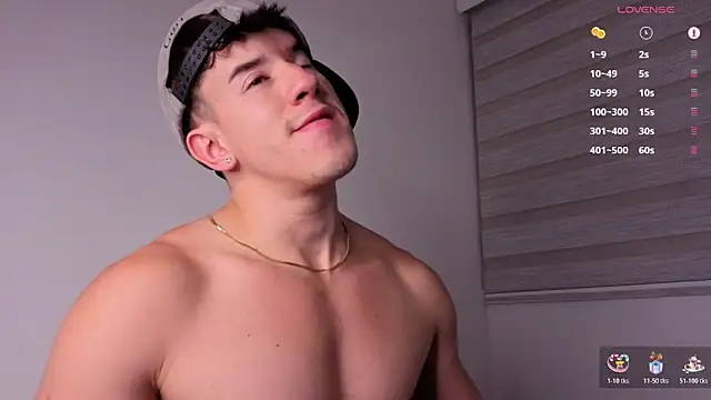 MaxCooper1 live sex cam