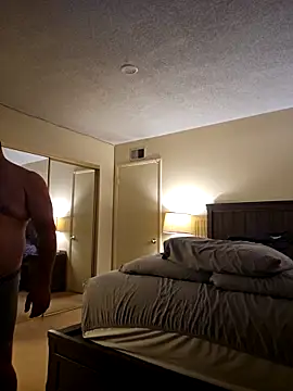 Roddog18 live sex cam