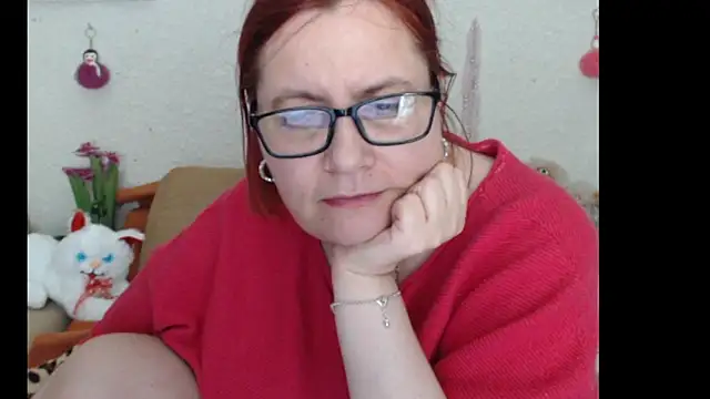 PlayfullMature live sex cam