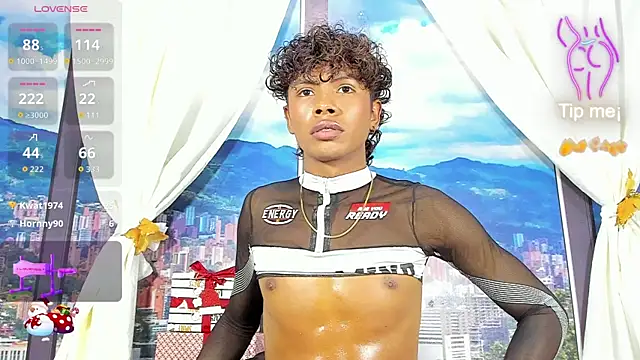 MilthonDelis live sex cam