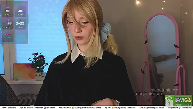 sweetuniporn live sex cam